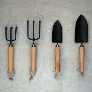 Made in Japan Durable Steel Garden Fork Weeder With Ergonomic Natural Wood White Ash Handle Garden Fork - Product Image 5