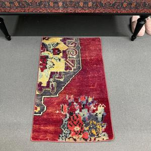 พรมตุรกีวินเทจ ขนาด 1.7x2.8 ฟุต พรมขนาดเล็ก สีแดงเหลืองไล่เฉด พรมขนสัตว์ - Product Image 1