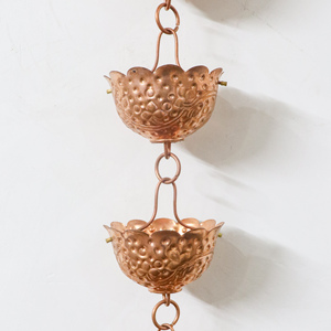 Cadena de lluvia de cobre puro Natural del fabricante Tazas de metal para jardín al aire libre Estilo de diseño floral para uso en piscina Patio de flores - Product Image 4
