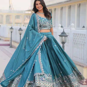 Conjunto de Chinon Lehenga con bordado floral de estilo tradicional con trabajo de lentejuelas Zari Work Choli para boda y fiesta - Product Image 1