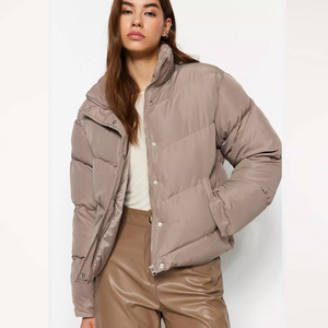 Chaqueta Acolchada Personalizada |   Abrigo Cálido de Invierno al por Mayor |   Ropa de Calle con Acolchado Grueso - Product Image 2