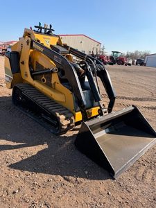 Mini-chargeuse compacte Vermeer S800TX de qualité supérieure avec moteur diesel Kubota, pompe, boîte de vitesses et moteur, à fort moment de charge et haute efficacité - Product Image 6