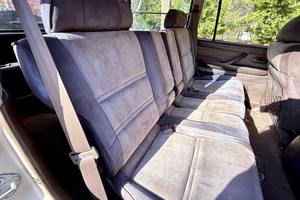 Toyota Land Cruiser VX Limited de 1992, en bon état - Product Image 5