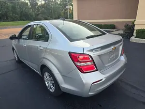 Usado 2017 Chevrolet Sonic LS - Product Image 3