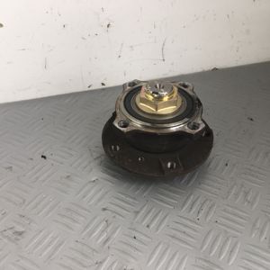 Moyeu de roue avant gauche BMW Série 5 E39 Berline 31221093427 (96>03) - Product Image 1