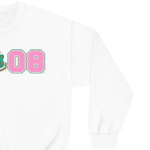 Sudadera con cuello redondo AKA 1908 Year Crest, color rosa claro con letras griegas verdes y blancas, suéter de lana para hermandad - Product Image 2