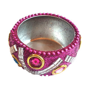 Petit bougeoir rond en aluminium personnalisé Récipient vide en métal Petit bougeoir décoratif fait main pour festival d'Inde - Product Image 6