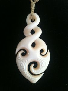 จี้สร้อยคอรูปปลาโลมา FX062เครื่องประดับโชคเกอร์ผู้ชายเครื่องประดับสีผู้หญิงสไตล์ชนเผ่าเลียนแบบสร้อยคอกระดูกจามรี - Product Image 3