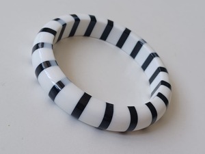 Brazalete Acrílico Marrón Estilo Vintage para Mujer, Brazalete Grueso Brillante y Ecológico para Uso Casual, Oficina, Fiesta, Joyería de Moda - Product Image 5