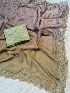 Nunca debes perderte nuestra nueva colección Space Silk Purple Sari para fiesta de boda tradicional Wear Women Girl con blusa étnica - Product Image 4