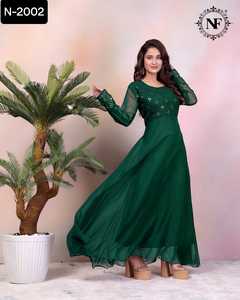 Vêtements traditionnels indiens Faux Georgette lourde avec miroir brodé fonctionne avec intérieur en micro coton et grande taille disponible Kurtis - Product Image 4