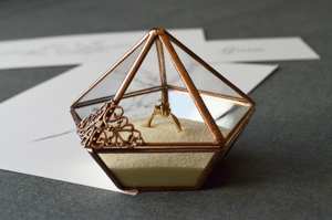 Caja de anillo de cristal con diseño de diamante, organizador de joyas hecho con vidrio y metal, Marco pulido dorado para cumpleaños, compromiso de boda - Product Image 4