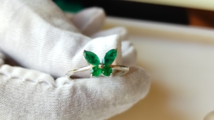 Anillos de boda con diseño de mosca de mantequilla de piedras preciosas Esmeralda verde zambiano de lujo de Plata de Ley 925 para ella - Product Image 5