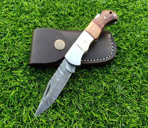 Navaja de bolsillo plegable de acero de Damasco hecha a mano-Calidad de borde afilado hecha a mano para llevar todos los días para acampar Personalización OEM - Product Image 1