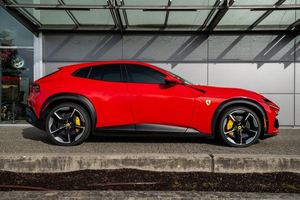 รถเอสยูวีมือสองระดับพรีเมียม ปี 2024 รุ่น P-UROSANGUE ROSSO CORSA - Product Image 6