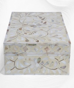 กล่องเครื่องประดับเรซินฝังกระดูกแบบพรีเมี่ยมดีไซน์ดอกไม้ทรงสี่เหลี่ยมทรงสี่เหลี่ยมผืนผ้าสลักลายกระดูกทรงสี่เหลี่ยม - Product Image 1