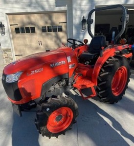 รถแทรกเตอร์ L2501 2019 Kubota-รถแทรกเตอร์อเนกประสงค์ขนาดกะทัดรัดสำหรับฟาร์มขนาดเล็กและการบำรุงรักษาทรัพย์สิน - Product Image 1