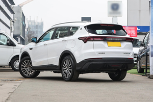 SUV Usada de Gasolina 2.0T Turbo, 5 Plazas, Automática, Tracción Delantera, Coupé, Rines R19, Cámara Trasera, Techo Panorámico, 4 Bolsas de Aire, Volante a la Izquierda, 4L Oscuro - Product Image 6