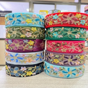 Lacets floraux brodés sur mesure en taille 1.25 pouces à 2 pouces et plus, idéaux pour une utilisation comme pour des vêtements traditionnels - Product Image 5