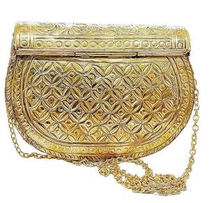 Boîte à bijoux en laiton décorative avec un design unique, pochette en laiton faite à la main pour les vêtements ethniques indiens, pochette en laiton à finition antique - Product Image 6