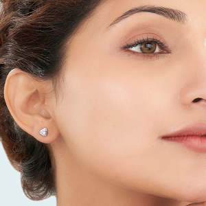 Pendientes de Diamantes con Detalles en Oro Trilight Spark para Mujer - Product Image 2