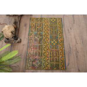 Alfombra Vintage, Alfombra Turca Pequeña de 1.7x3 pies, Alfombra con Bordes Verdes y Azules - Product Image 1