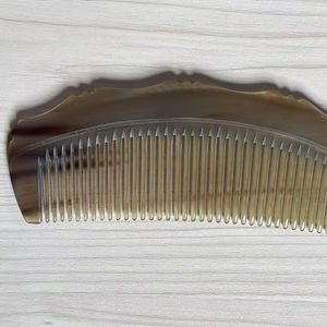 COLORES DE PALABRA CLAVE CUERNO BUFFALO PEINES AL POR MAYOR Peines de cuerno antiestáticos naturales para regalos de vacaciones por artesanía de media luna - Product Image 3