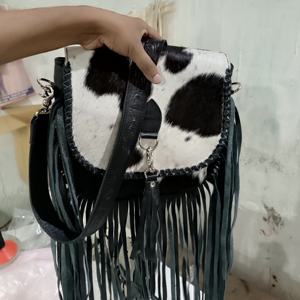 Sac bandoulière de style bohème en cuir véritable de haute qualité, écologique, avec fermeture éclair à pompon, style western, artisanat personnalisé, automne - Product Image 1