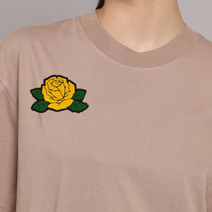 Conjunto informal de verano para mujer de alta calidad Pantalones cortos bordados transpirables con tamaño personalizado y logotipo Patrón sólido - Product Image 3