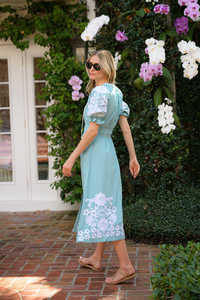 Robe longue de créateur brodée à manches courtes et longueur mollet haute couture pour tenue de fête - Product Image 3