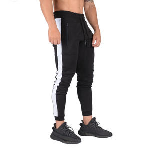 Pantalones Cargo Jogger para hombre: Joggers elegantes y funcionales con múltiples bolsillos para uso diario y pantalones para actividades al aire libre - Product Image 1