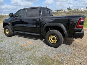 รถแรม 1500 TRX ปี 2023 สภาพดี ใช้งานน้อย 702 แรงม้า เครื่องยนต์ V8 ซูเปอร์ชาร์จ - Product Image 3