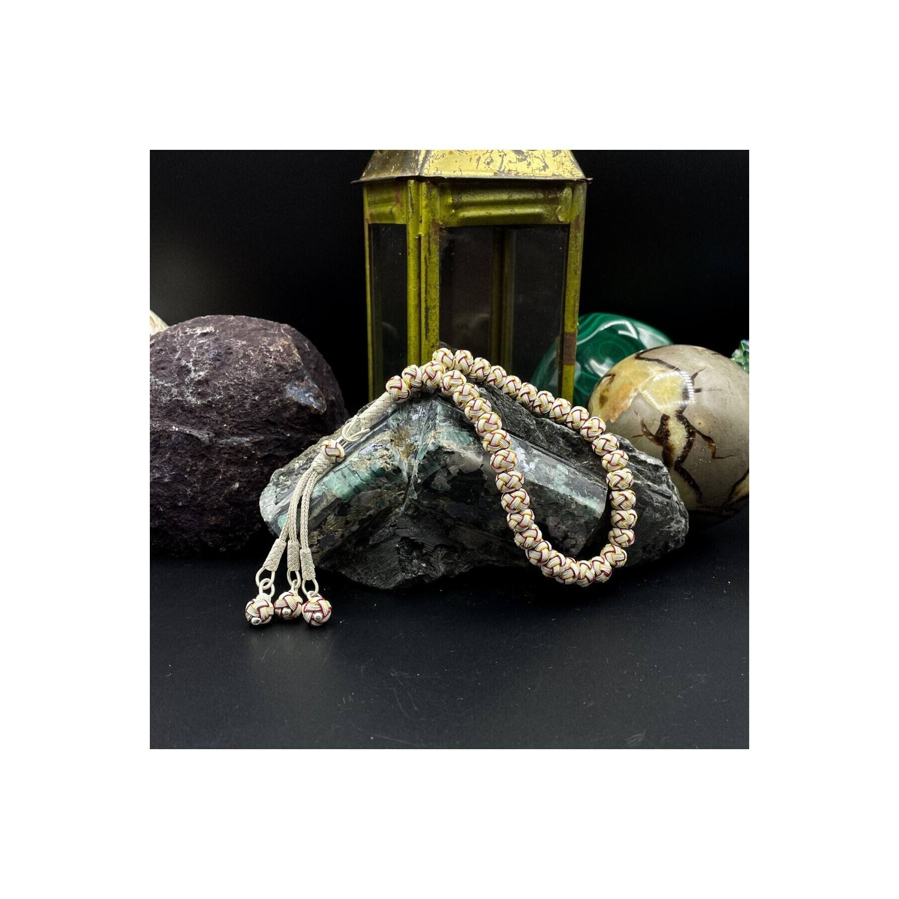 มีสีสันมาก