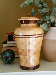 Urnas de Cremación de Madera para Cenizas Humanas, Acabado Brillante, Urnas Conmemorativas de Madera para Cenizas de Cuerpo Humano, Estilo Real - Product Image 2