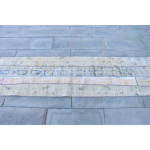 Alfombra Turca Vintage de 2x7.3 pies, Alfombra de Lana a Rayas Azules y Blancas - Product Image 4