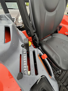 Tractor Agrícola Kubota L3560HST-LE de 60 CV, Tractor Diesel Hidrostático 4x4 para Agricultura, Jardinería y Mejora de Tractores de Arrastre - Product Image 6