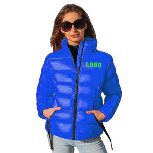 Veste matelassée d'hiver pour femme, personnalisable, fermeture éclair, capuche, manches longues, rembourrage en coton, légère et pliable - Product Image 5