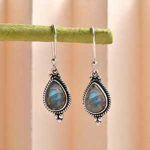 Boucles d'oreilles pendantes en Labradorite naturelle de qualité supérieure Boucles d'oreilles Boho en argent sterling pour femmes Boucles d'oreilles en pierres précieuses Boho - Product Image 3