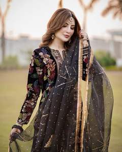 Dernière collection de Kurti Lehenga en velours de viscose pur brodé par Fab Zone Vêtements indiens et pakistanais - Product Image 3