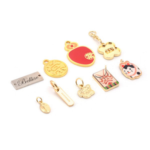 Etiquetas colgantes de metal para ropa con logotipo personalizado al por mayor - Product Image 4