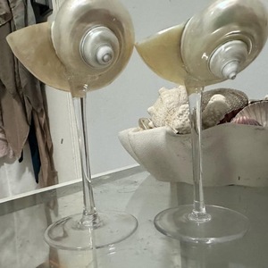 Elegante copa de vino hecha de concha marina para bodas costeras, decoración de comedor y pedidos al por mayor a granel - Product Image 6