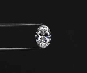 Diamant ovale de 0,5 carat cultivé en laboratoire, VVS-D, design de bijoux raffiné et élégant - Product Image 2