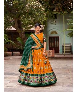 Lavisa Heavy Bridal Lahenga et Choli pour femme, tenue de mariage et de fête pakistanaise avec broderie en velours - Product Image 5