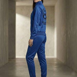 Ensemble de survêtement court en coton mercerisé de luxe haut de gamme pour femme, bleu royal, tissu brillant, texture lisse, streetwear premium, deux pièces - Product Image 3