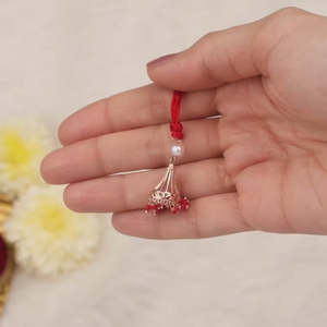 Collier Jhumka Rakhi en or rose avec décorations perlées, conçu pour l'élégance ethnique - Product Image 4