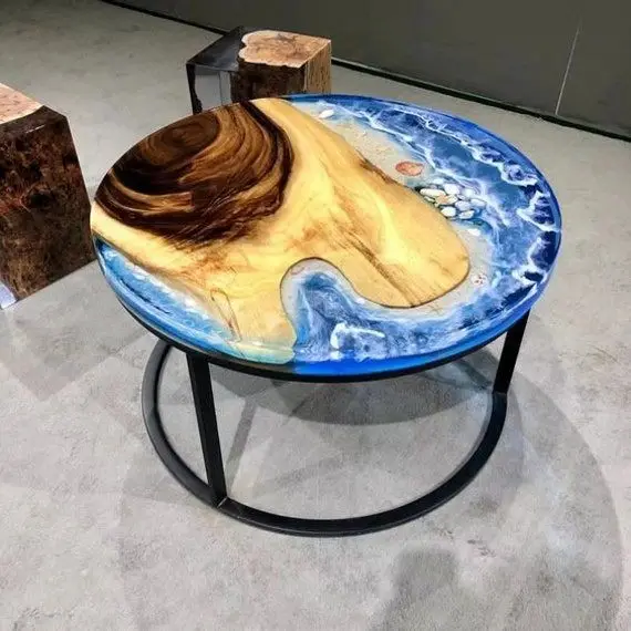ナチュラルエッジエポキシ樹脂ダイニングテーブルガニクラフトImpexによって手作りされた現代的なエポキシウッドテーブル