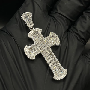 Alta calidad 925 joyería fina VVS Moissanite diamante Cruz colgante con diseño de Baguette chapado en oro para Hombres estilo hip-hop - Product Image 1
