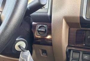 รถกระบะโตโยต้าแลนด์ครุยเซอร์ดับเบิ้ลแค็บ 4x4 มือสองสภาพดี - Product Image 6