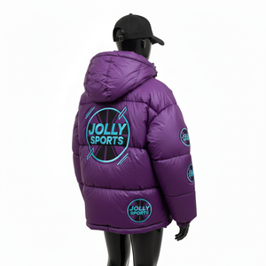 Chaqueta Acolchada con Capucha para Mujer, Tela de Poliéster Premium, Paneles Acolchados Múltiples, Color Morado, Logotipo Personalizado con Parche, Chaqueta Acolchada para Mujer - Product Image 5