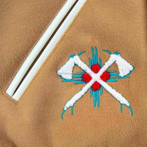 Chaqueta Varsity Personalizada al por Mayor de Alta Calidad para Hombre con Parche de Chenilla, Impresión de Letras y Cuello con Cordón para Invierno - Product Image 5